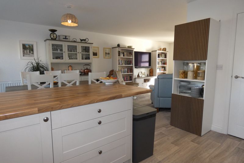 Photo 32- click for photo gallery